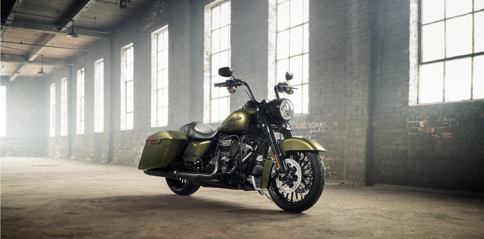 Announcing the new 2017 Road King Special - Rolling Thunder Harley-Davidson