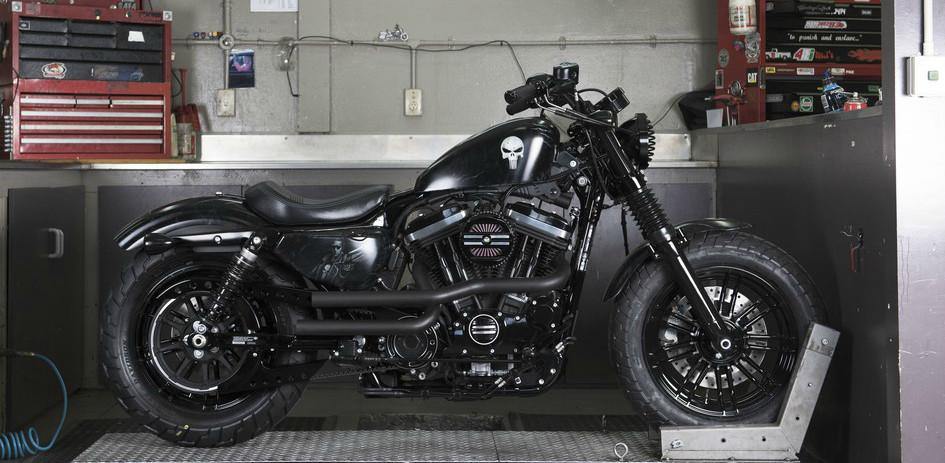Super Hero Custom - Rolling Thunder Harley-Davidson