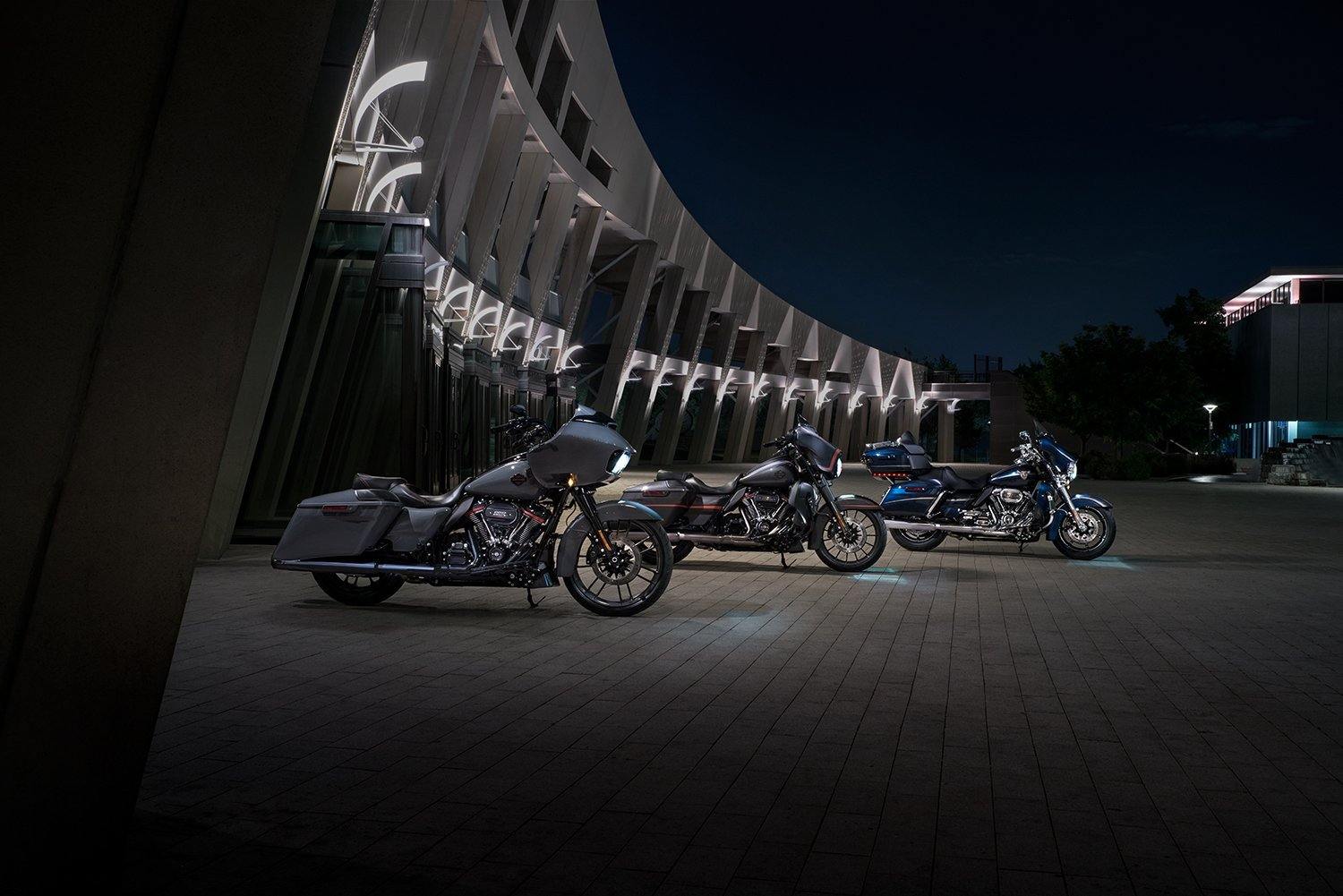Three New 2018 CVO Harley-Davidson™ Motorcycles - Rolling Thunder Harley-Davidson
